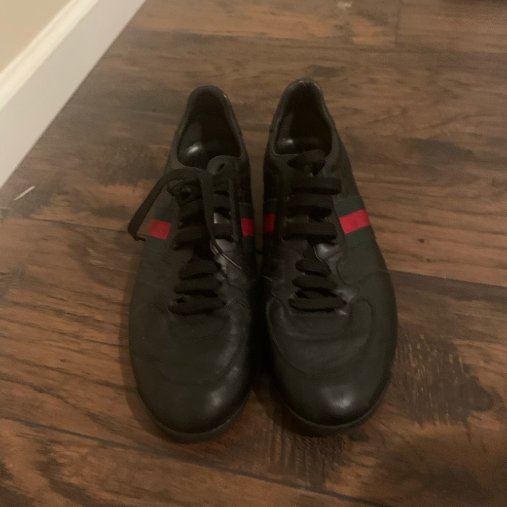 Men’s 10.5 Gucci sneakers